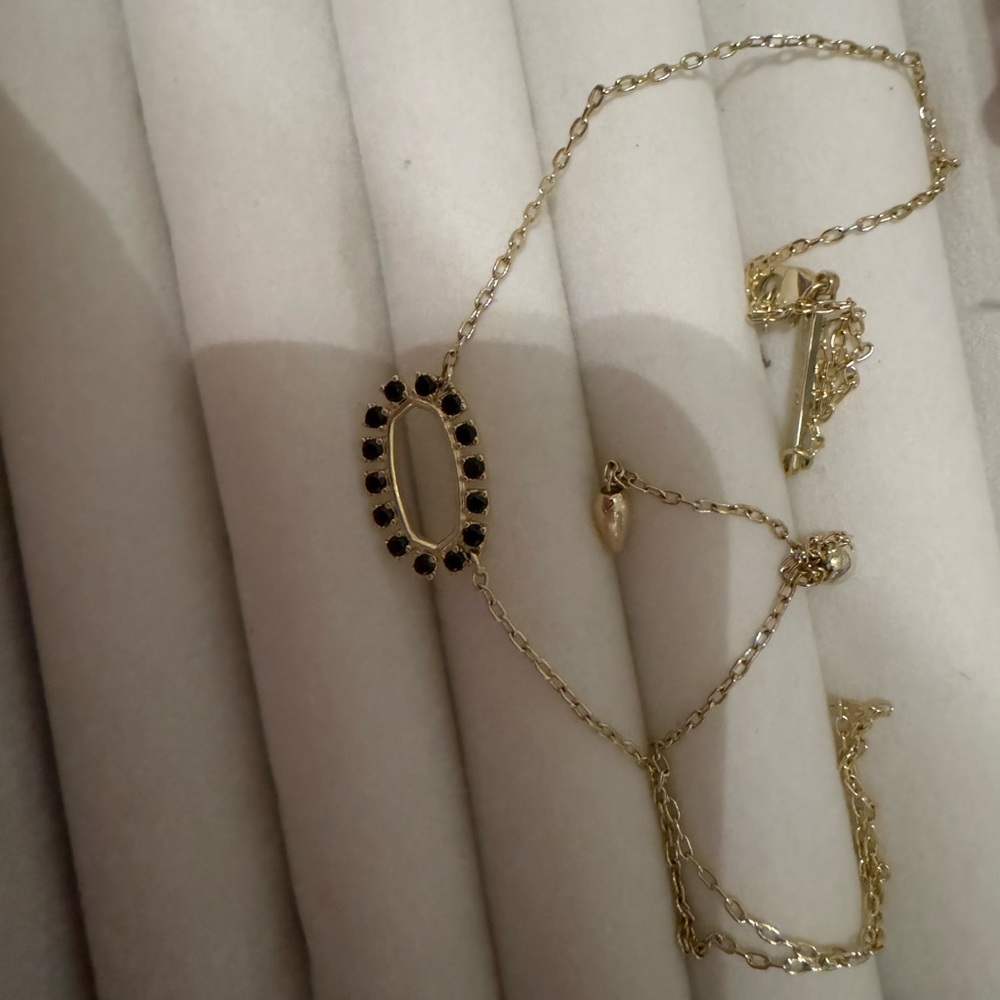 Kendra scott open pendent necklace